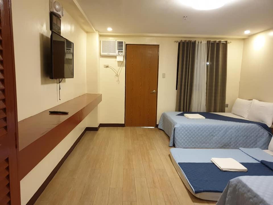La Primera Grande Beach Resort Roxas  Екстер'єр фото