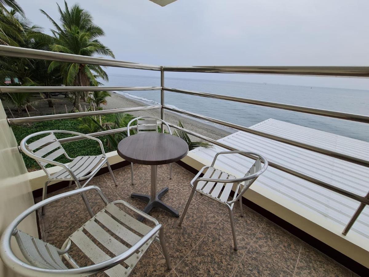 La Primera Grande Beach Resort Roxas  Екстер'єр фото